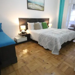 https://large-double-room-in-lisbon-marques-de-pombal-room-4.hotels-lisbon-portugal.com